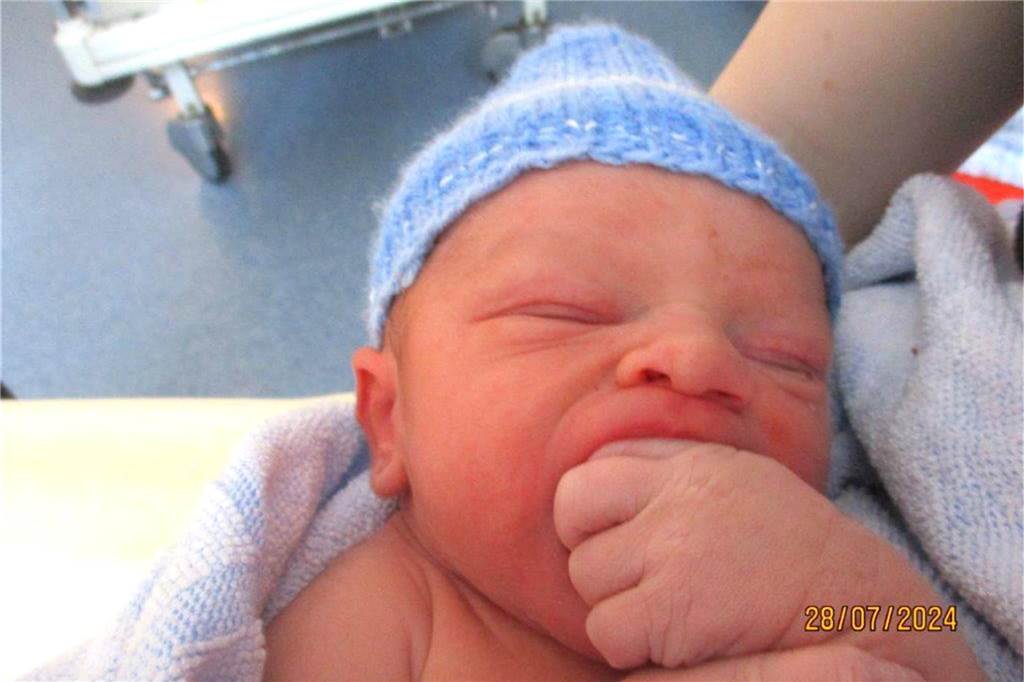 Arijan Hackstein, geboren am 28. Juli.