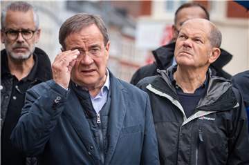 Armin Laschet (l.) und Olaf Scholz ringen auch nach der Wahl noch um die Kanzlerschaft.