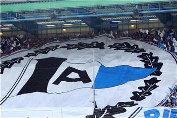 Arminia Bielefeld hat ein Konzept zur finanziellen Sanierung präsentiert. Foto: Oliver Krato/Archiv
