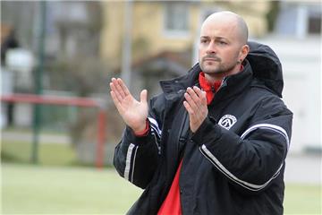 Arminia Ickerns Trainer Patrick Stich steht mit seiner Mannschaft auf Platz eins der Herner Fußball-Kreisliga 1.