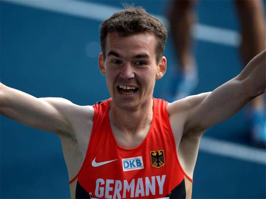 Rekord und Geld locken Lauf-Stars bei Herbst-Marathons Arne Gabius gibt in Frankfurt sein Debüt als Marathonläufer. Foto: Peter Steffen