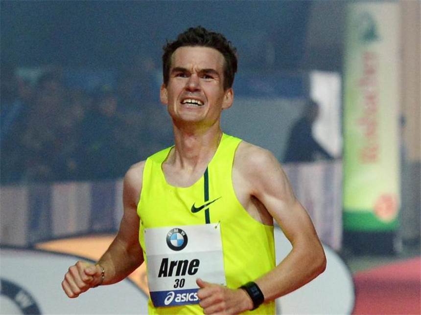 Gabius hofft auf DLV-Hilfe: «Förderstruktur ändern» Arne Gabius lief am Sonntag den Frankfurt-Marathon in 2:09:32 Stunden. Foto: Roland Holschneider