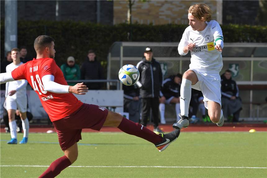 BW Alstedde mit Premiere - die Lüner Fußballspiele des Wochenendes in der Übersicht Arne Neuhäuser (r.) und der TuS Westfalia Wethmar II feierten am Sonntag einen sehr deutlichen Sieg.