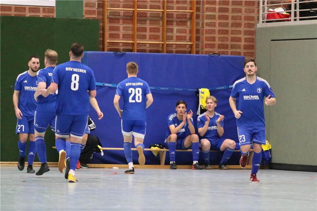 TSC Kamen gelingt der ganz große Coup: „Haben souverän gewonnen“ Arne Volkmer und der BSV Heeren holten sich souverän mit einem 5:1 gegen den FC Bönen den dritten Platz.