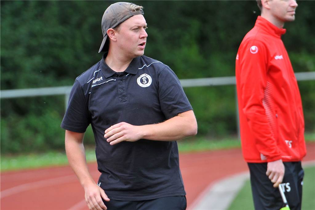 Wer ist der Top-Trainer der Hinrunde? Unsere Hitliste der besten Drei Arne Werner (TuS Holzen-Sommerberg).