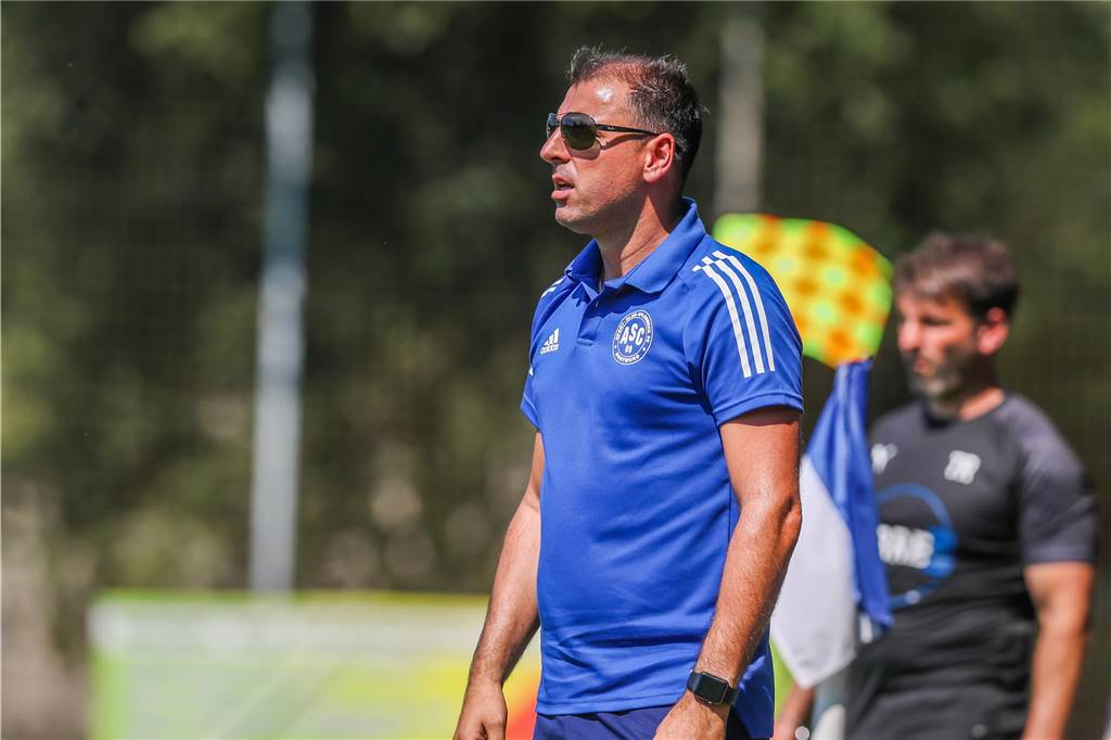 Mitten in der Pandemie präsentiert ein Klub seinen Trainingsplan mit vier Testspielgegnern ASC-Trainer Antonios Kotziampassis ist gut vorbereitet.