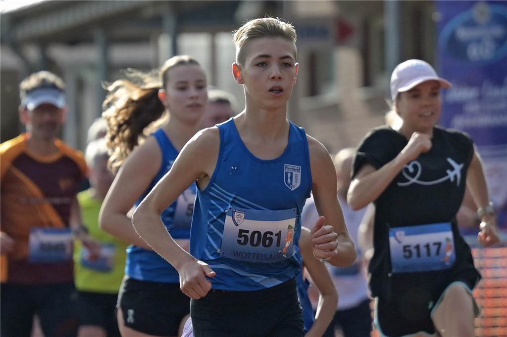 Marcel Tekampe gewinnt knapp über zehn Kilometer: Wottellauf nach Sorgen ein Erfolg Aslan Güleryüz gewann klar über die fünf Kilometer.