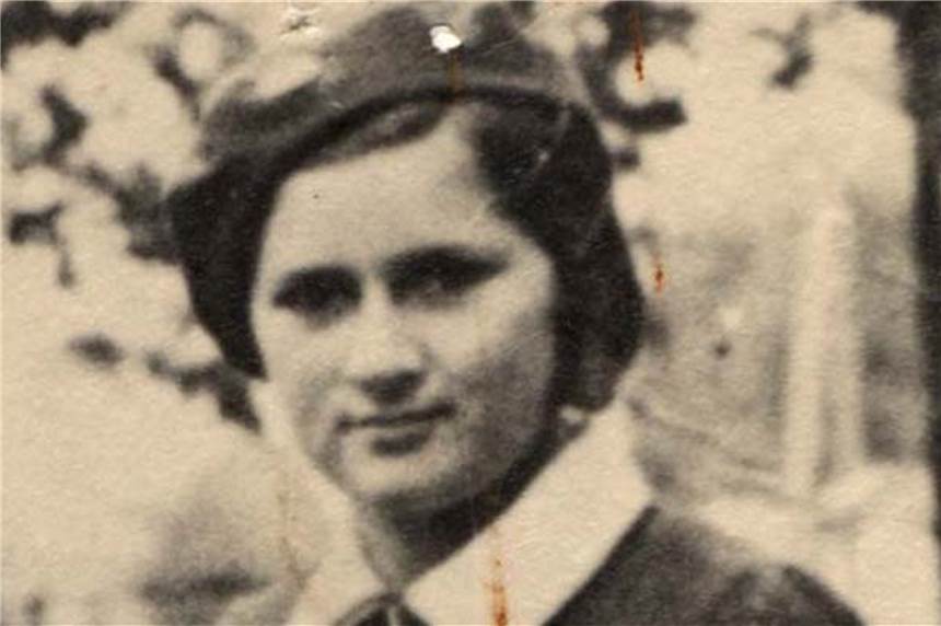 Asna Asia Igelski starb als Schülerin – IRemember-Wall verknüpft Ihren Namen mit einem Opfer Asna Asia Igelski. Die Schülerin starb durch die Nazis in Slonim, Weißrussland.