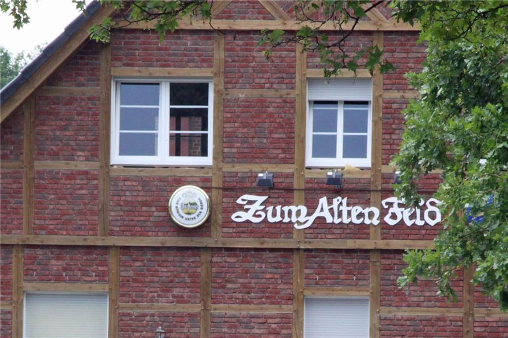 Wieder 19 Prozent Mehrwertsteuer: Gastronomen fürchten Kundenverlust Astrid Vogt, Betreiberin des Selmer Restaurants "Zum Alten Feld" hätte sich eine stufenweise Anhebung der Mehrwertsteuer gewünscht. So hätten sich die Leute nach und nach an die Teuerung gewöhnen können.