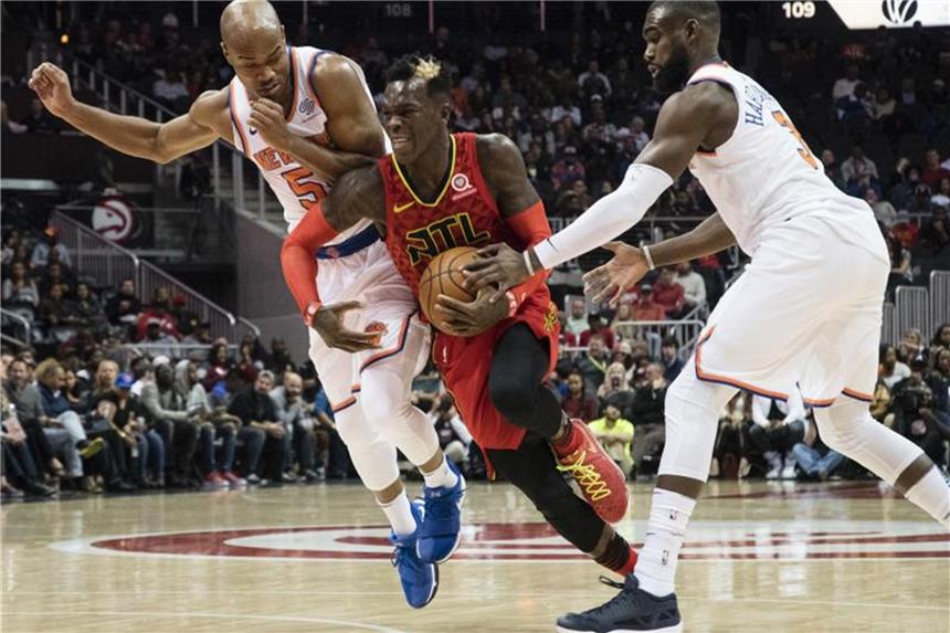 NBA: Schröder gewinnt mit Atlanta gegen New York Atlantas Aufbauspieler Dennis Schröder (M) machte gegen die New York Knicks ein starkes Spiel. Foto: John Amis