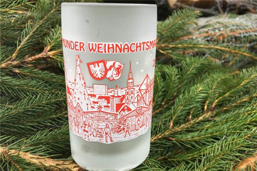Auch 2016 gab es die Dortmunder Weihnachtstasse schon einmal in Glas-Optik.