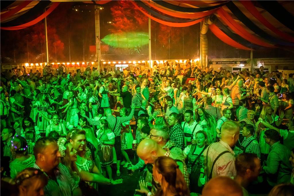 Alles zu Tickets und Programm des Dortmunder Oktoberfestes Auch 2022 herrschte ausgelassene Stimmung im Festzelt.