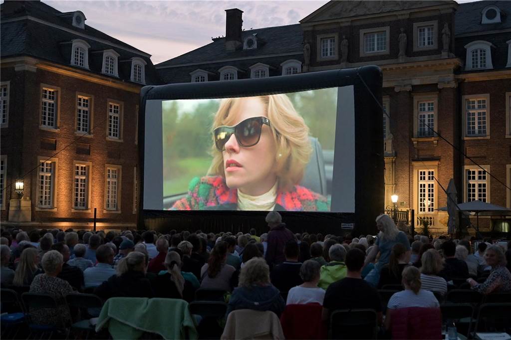 Open-Air-Kino am Schloss soll auch stattfinden, falls es regnet Spencer im Schloss Nordkirchen