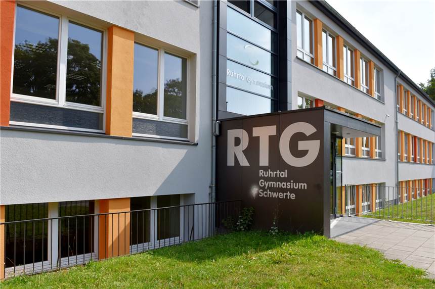 Mehr Klassen für Gymnasien in Schwerte – Dortmunder Schüler dürfen wieder kommen Auch am Ruhrtal-Gymnasium wird es 2020/21 vier neue Fünfer-Klassen geben.