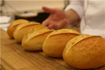 Auch am1. Mai gibt es in Olfen bei vielen Bäckereien frische Brötchen.