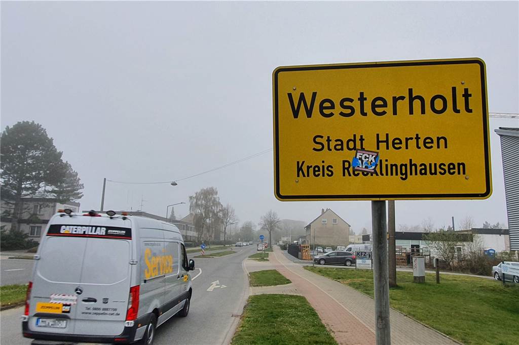 Sensation im Wohn-Drama: Illegale Mieter im Gewerbegebiet Herten-Westerholt können aufatmen Auch an der Breiten Straße, die durch das Gewerbegebiet Herten-Westerholt führt, befinden sich illegale Wohnungen.