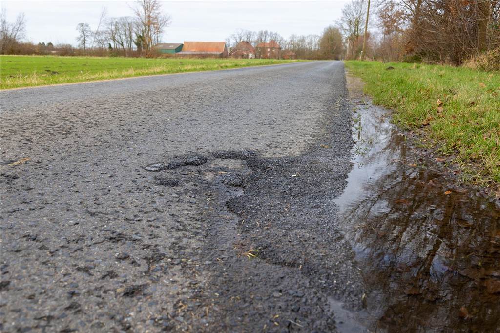 Halbe Million für Wirtschaftswege: Hier saniert die Stadt in 2025 Auch an diesem Wirtschaftsweg in Gaxel soll mit einer neuen Deckschicht nachgeholfen werden.