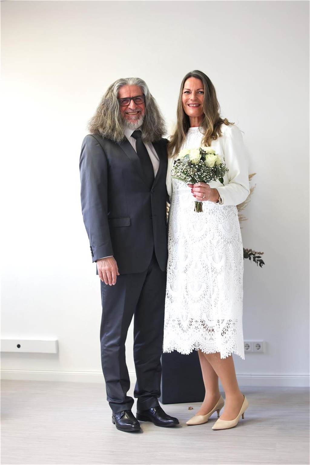 Auch Anja Weber (49) und Peter Orschel (62) haben im Marler Riegelhaus den Bund fürs Leben geschlossen.