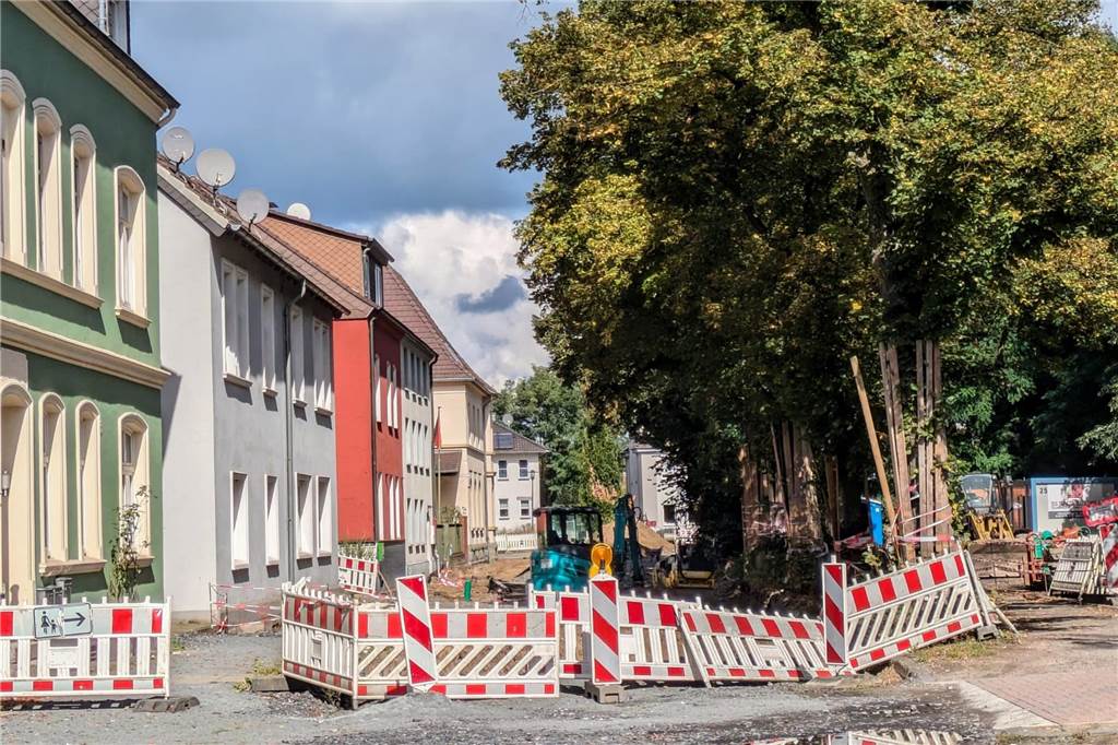 Straßen gesperrt: Wann diese drei Baustellen fertig sein sollen Baustelle am Holzplatz.