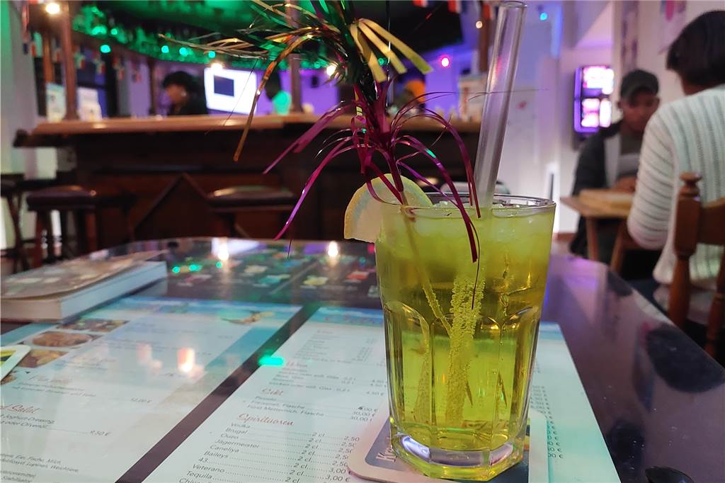 Urlaubsgefühl in der Altstadt: Wir testen die neue Bar „Punta Cana“ Der alkoholfreie Cocktail "Carribean Sun" in der Bar "Punta Cana".