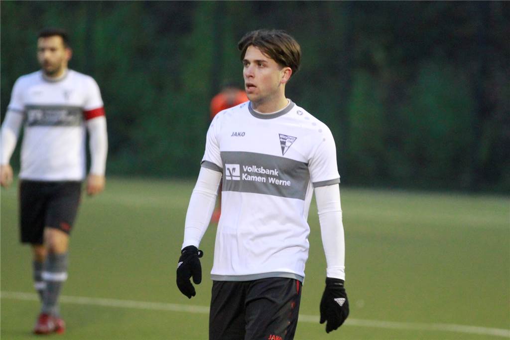 Spieler des Werner SC äußert heftige Trainer-Kritik: „Mir wurden zu viele Ausreden gesucht!“ Auch Brian Wolff blieb in der Hinrunde deutlich unter seinen Möglichkeiten.