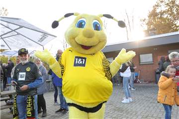 Auch BVB-Maskottchen Emma war am Sonntag in Südkirchen zu Gast.