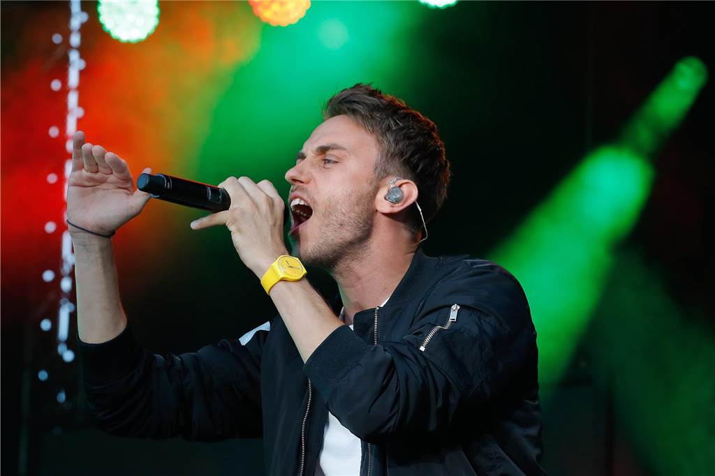 Musik-Stars treten fast kostenlos im Westfalenpark auf: Im Rahmenprogramm zur Fußball-EM Cluseo mit Mikrofon