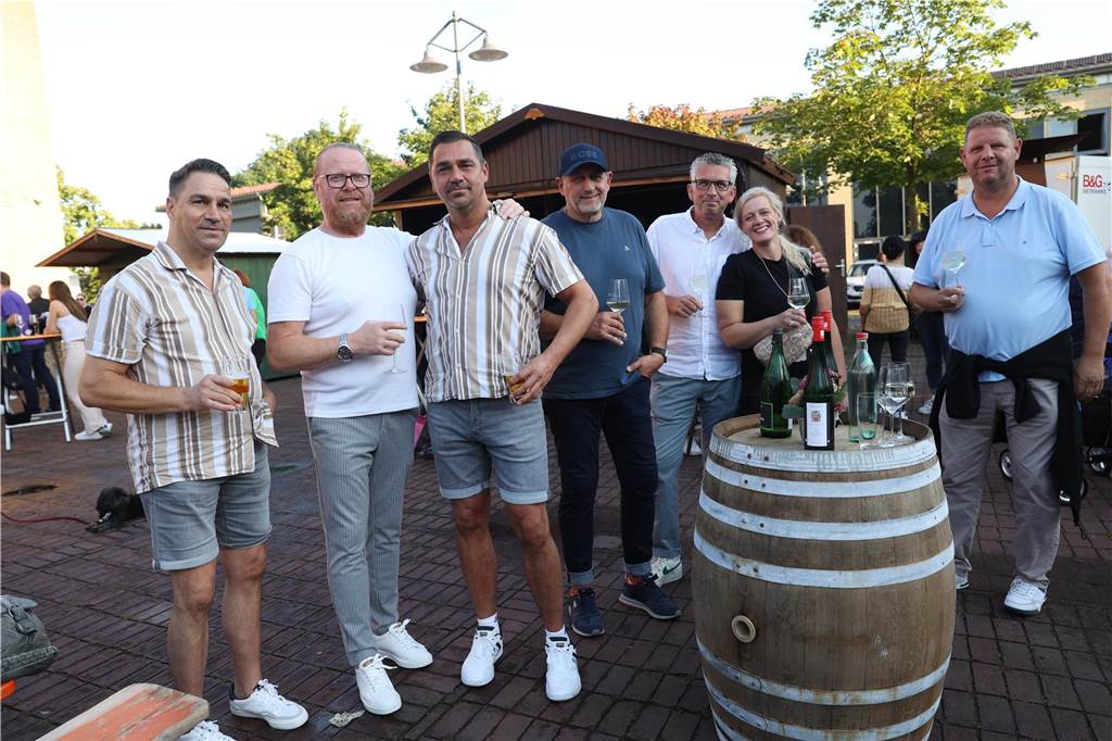 Selmer Veranstaltungskalender: Highlight Stadtfest wieder Mitte Juni Auch das diesjährige Wein- und Bierfest in Selm lockte etliche Besucherinnen und Besucher an. Es wird auch 2024 stattfinden.
