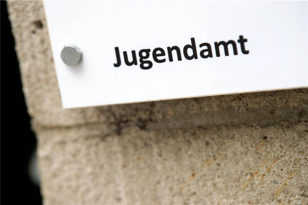 Schild Jugendamt