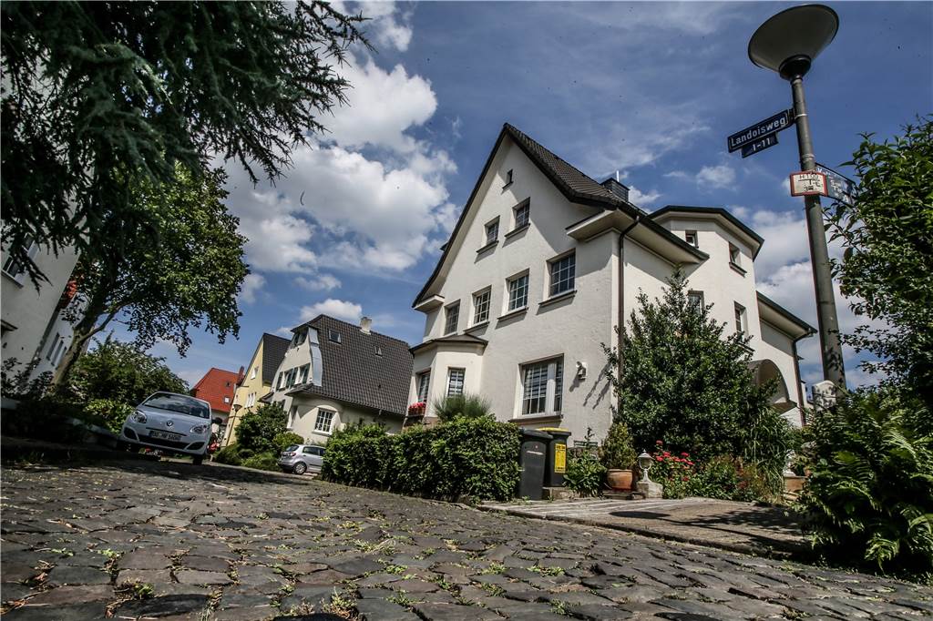 Der historischen Gartenstadt droht Gefahr - und die Zeit wird knapp Auch das Kopfsteinpflaster gehört bis heute zu den charakteristischen Elementen der alten Gartenstadt.