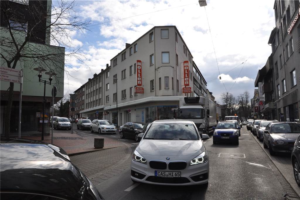 Auch den Verkehr auf der Wittener Straße beklagen die Facebook-Nutzer.