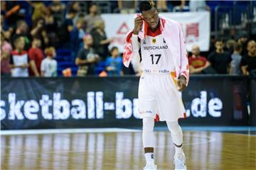 Auch Dennis Schröder konnte eine Niederlage gegen die französische Nationalmanschaft bei der Generalprobe nicht verhindern. Für die EM ist der deutsche Starspieler dennoch optimistisch.