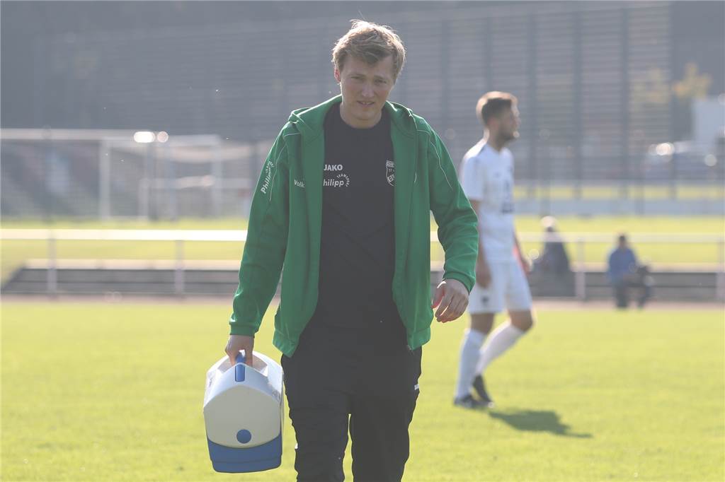 „Gehen den Weg konsequent“: So kam die überraschende Trainer-Verlängerung beim SuS Olfen zustande Auch der andere Sportliche Leiter beim SuS Olfen, Christian Brüse, ist von Patrick Linnemann überzeugt.