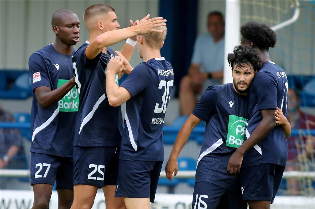 Traumfinale beim Hecker-Cup steht: Türkspor deklassiert den FC Brünninghausen Auch der ASC 09 konnte sich feiern und steht im Finale des Hecker-Cups.