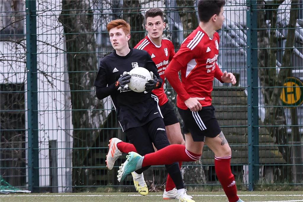 Kellerkinder überzeugen in der Bezirksliga: Roj verspielt zwei-Tore-Führung Auch der DJK TuS Körne konnte überraschend drei Punkte einfahren.