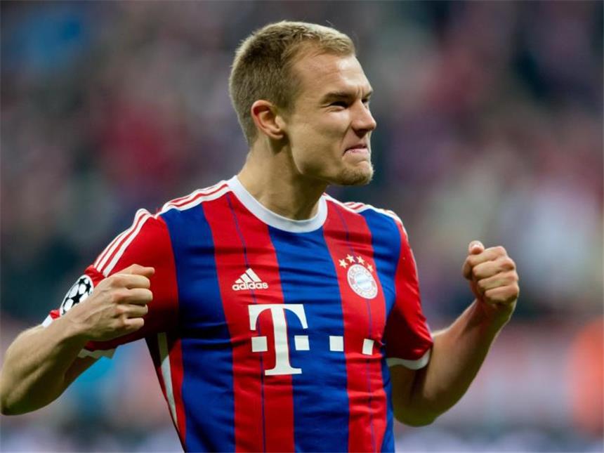 Bayern mit 7:0-Rekord ins Viertelfinale Auch der lange Zeit verletzt gewesene Holger Badstuber reiht sich in die Torschützenliste ein. Foto: Sven Hoppe