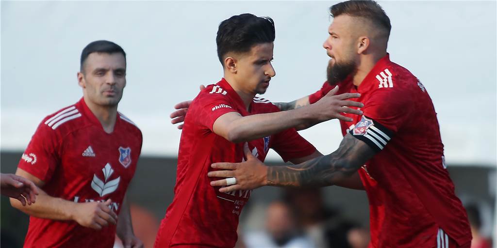Westfalenpokal: Hammer-Lose für Dortmunder Klubs – sogar ein Regionalligist wartet Spieler des TuS Bövinghausen jubeln.