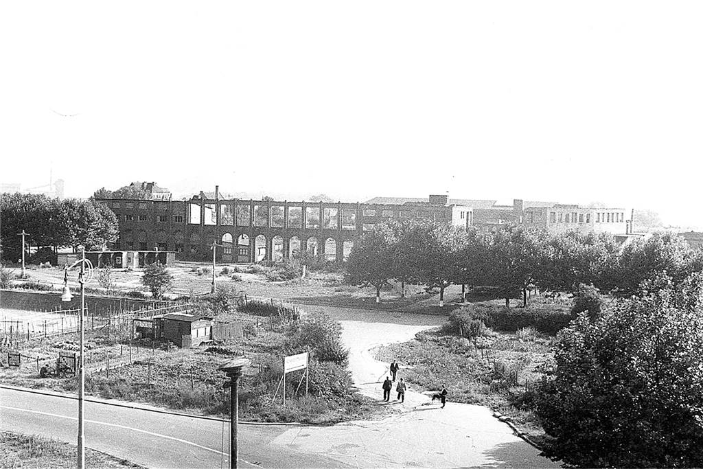 Auch die alte Westfalenhalle war nach dem Bombenangriff vom 12. März 1945 nur noch eine Ruine.