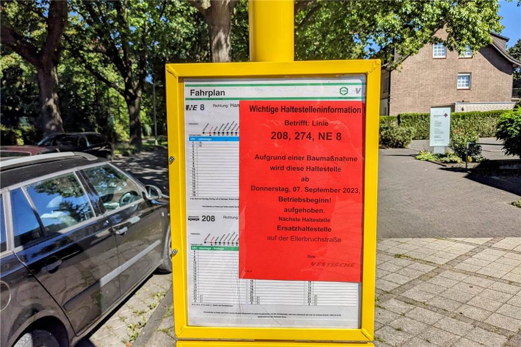 Glück-Auf-Straße wird auf einem Teilstück monatelang komplett gesperrt Bushaltestelle