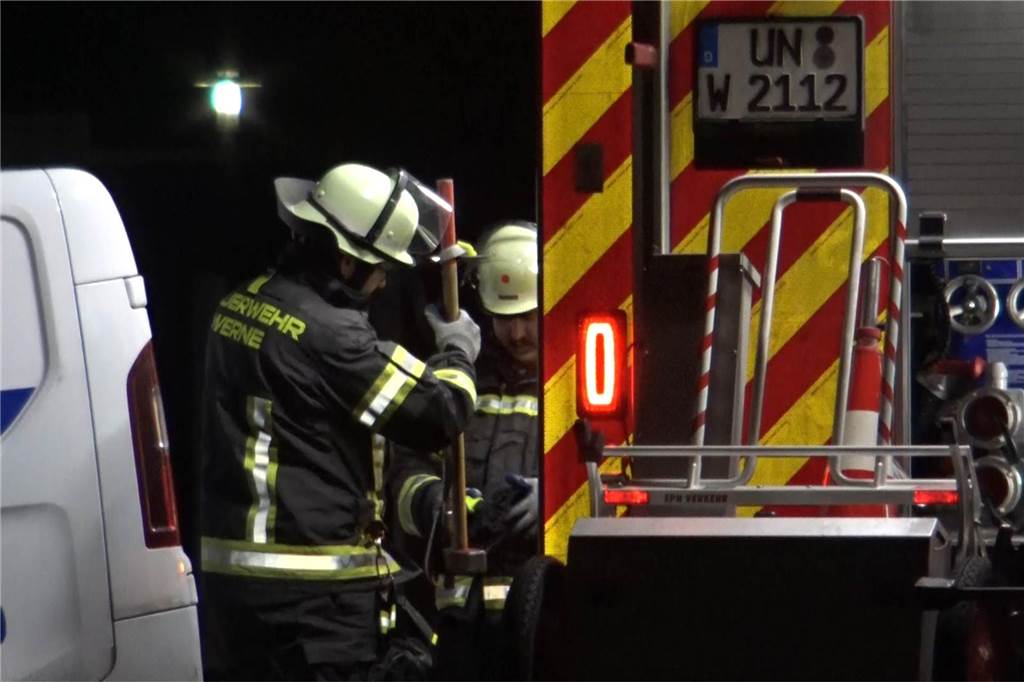 Nach Drogenrazzia: Tatverdächtiger aus Pizzeria freigesprochen Feuerwehr im Einsatz