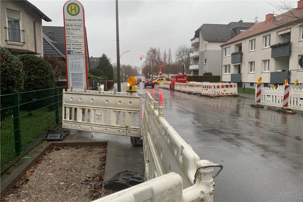 Zwei Haltestellen entfallen: SB 24 fährt anderen Weg durch Mengede Bushaltestelle Freihofstraße in der Siegenstraße in Mengede.