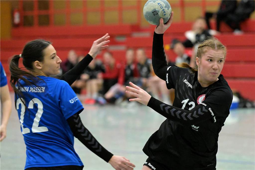 Auch die Handballerinnen des VfL Brambauer starteten ins neue Jahr. Sie trafen auf die SGH Unna-Massen.