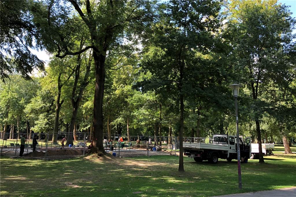 Es tut sich was im Westpark: Eine Parkordnung kommt und zwei Baustellen sind schon da Auch die Salsa-Fläche wird durch Grünbau saniert.