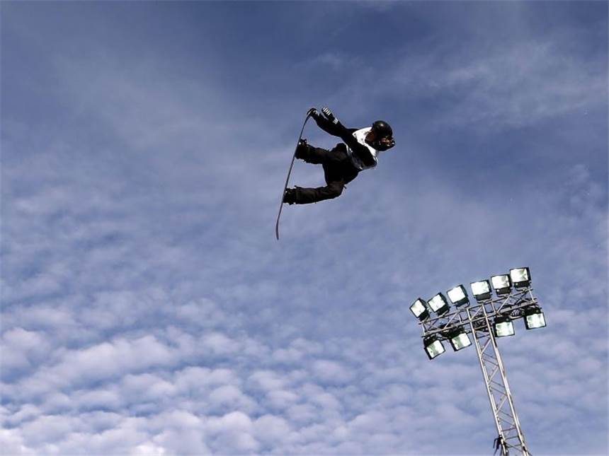 24 statt 23 Mal Gold bei Freestyle- und Snowboard-WM Auch die Snowboarderinnen dürfen im Big-Air-Contest um WM-Medaillen springen. Foto: Sedat Suna