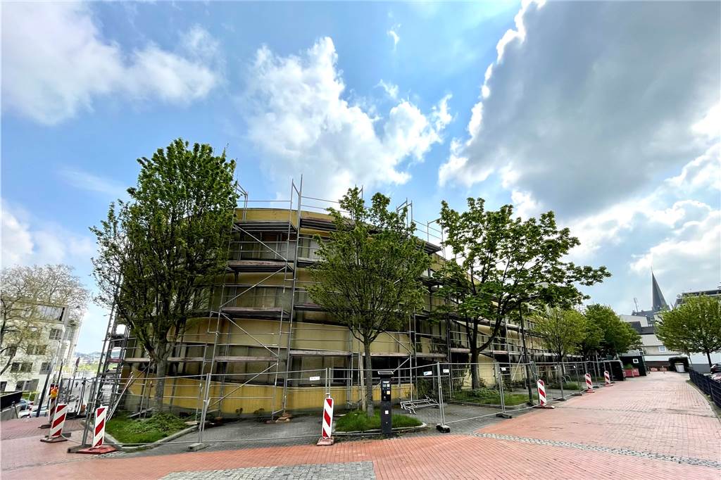 Altes Schmuddel-Parkhaus an der Faßstraße wird zum grünen Hingucker Auch die unansehnliche Rückseite soll neu gestaltet werden.