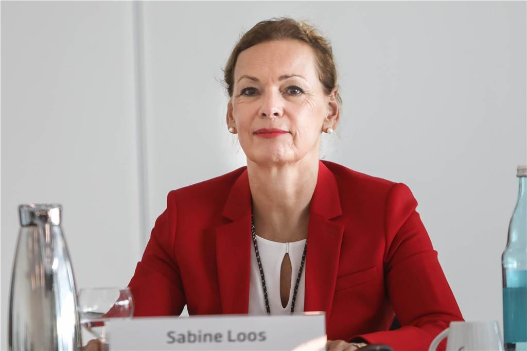 Künstliche Intelligenz verändert die Arbeitswelt: Sorgen und Chancen Auch die Westfalenhallen-Chefin Sabine Loos hat das Thema Künstliche Intelligenz längst im Blick und freut sich auf eine neue und große Messe zu dem Thema, die Anfang September in Dortmund stattfindet.