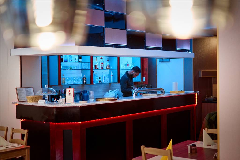 Auch eine Bar gibt es im "Teheran".