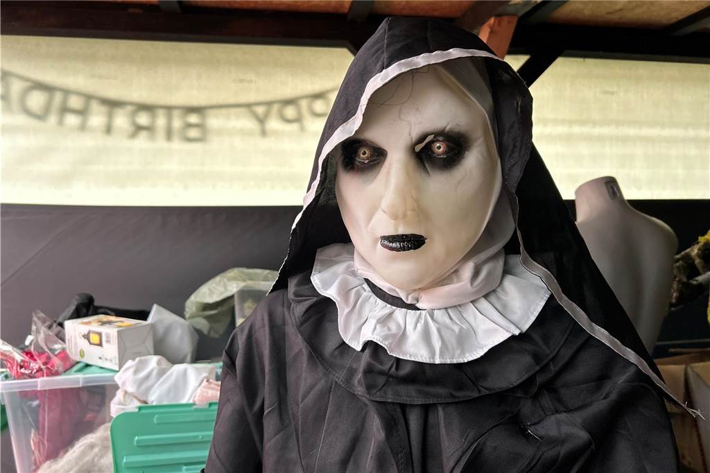 Halloween-Haus in Lünen-Süd eröffnet am Freitag Auch eine gespenstische Nonne könnte den Besuchern des Halloween-Hauses in diesem Jahr über den Weg laufen.