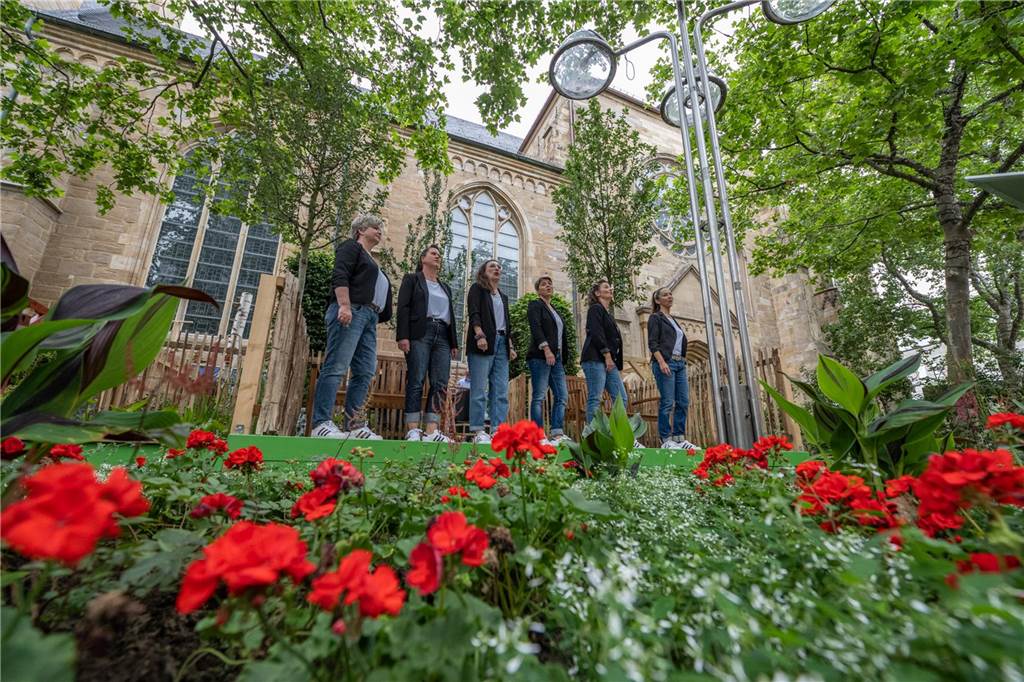 Pop-Up-Biergarten in „Kleingarten-Opitk“ als Zuwachs für Paradiesgarten Auch eine kleine Bühne bietet der Paradiesgarten, der im Sommer wieder an der Südseite der Reinoldikirche entstehen soll.