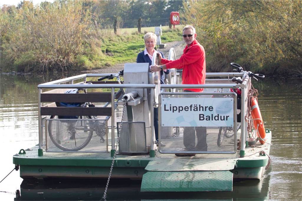 Dorsten entdecken: Beliebte Radtouren mit Links auf einen Blick Fähre auf der Lippe